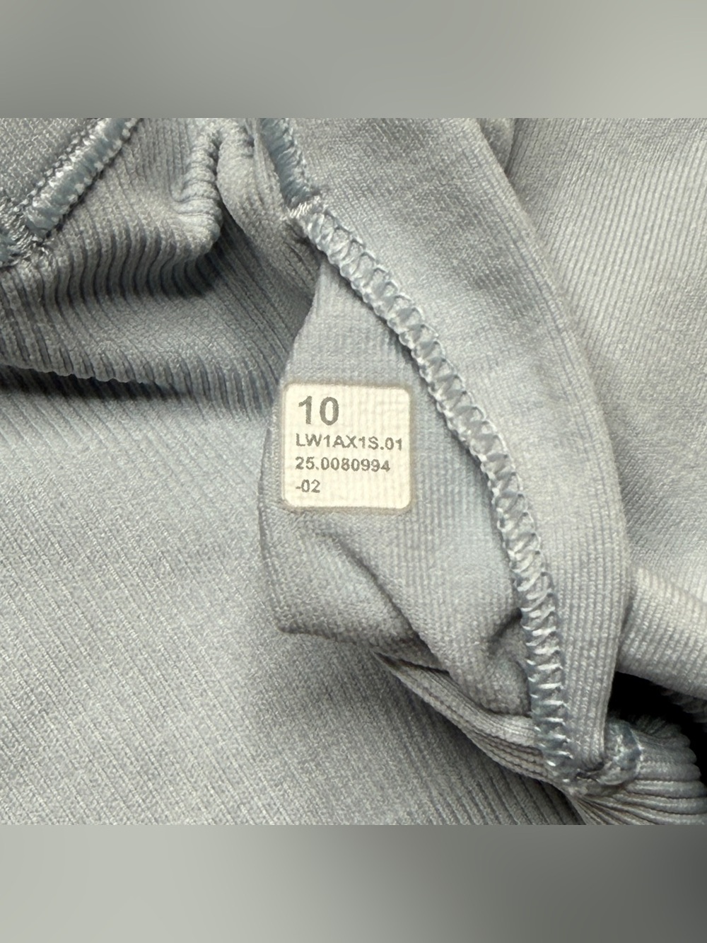 Lululemon Ebb To Street Tank Top *Light Support B/C Cup
Starch Blue Sz 10 W1AX1S - Picture 11 of 15